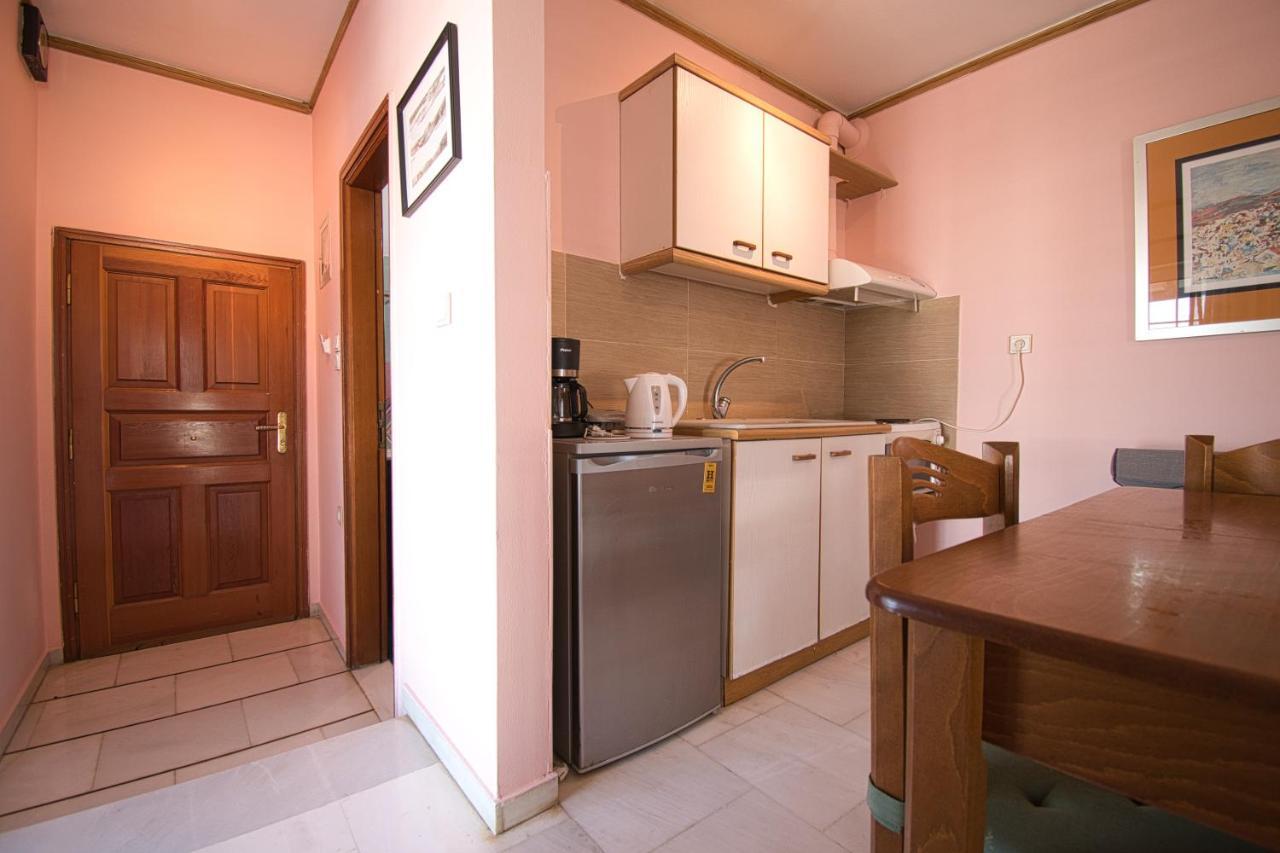 Tiny Studio Marousi Area Apartment Athens Exterior photo