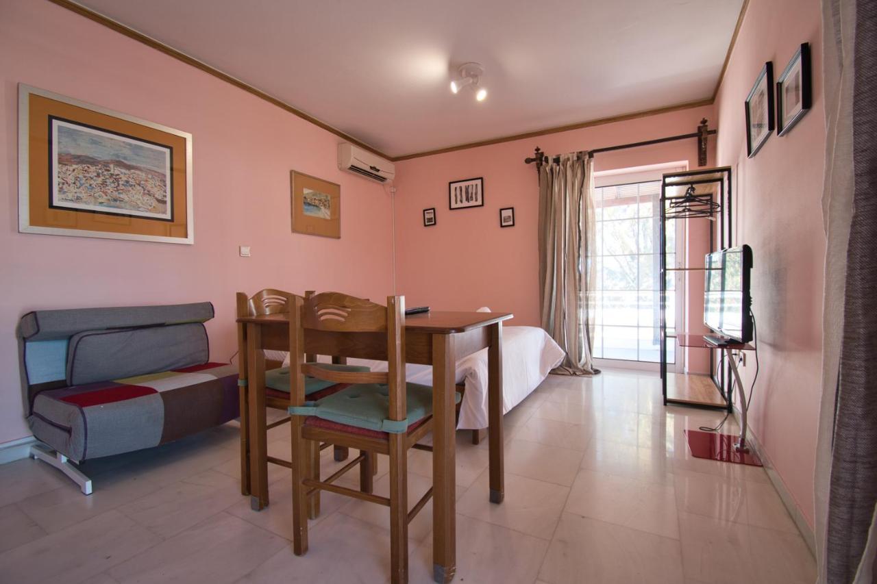 Tiny Studio Marousi Area Apartment Athens Exterior photo